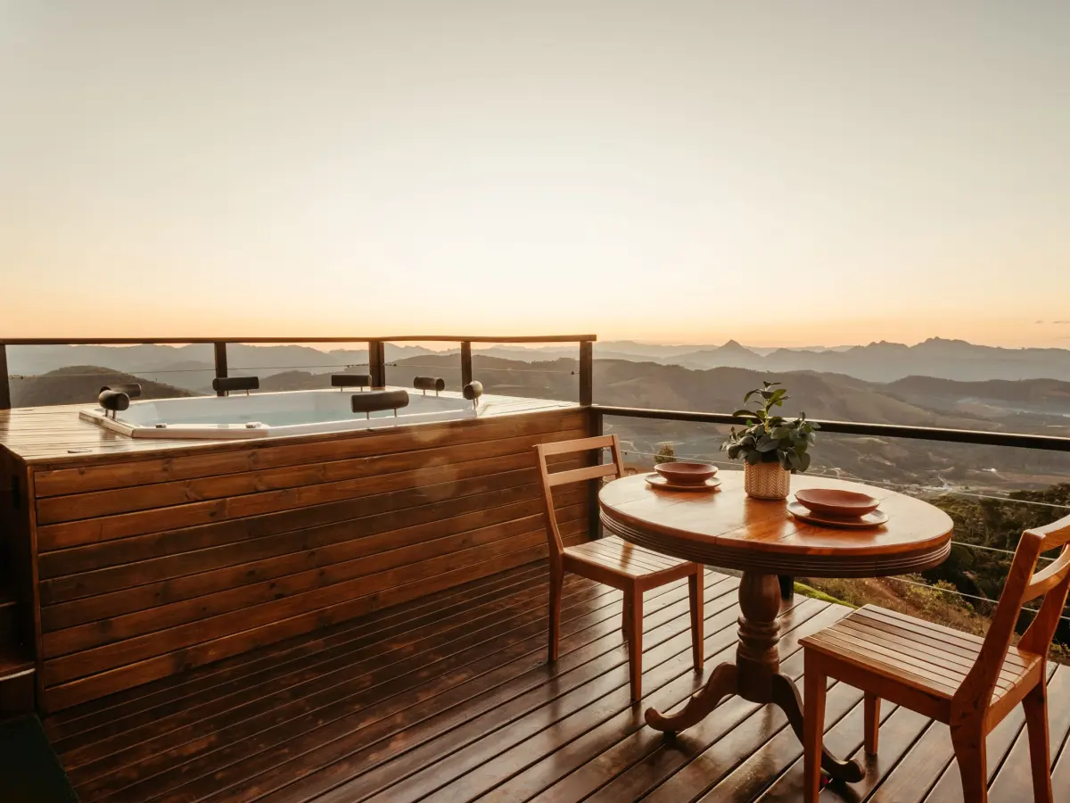 realisation terrasse bois mougins Terrasse en bois avec spa et vue dégagée à Mougins
